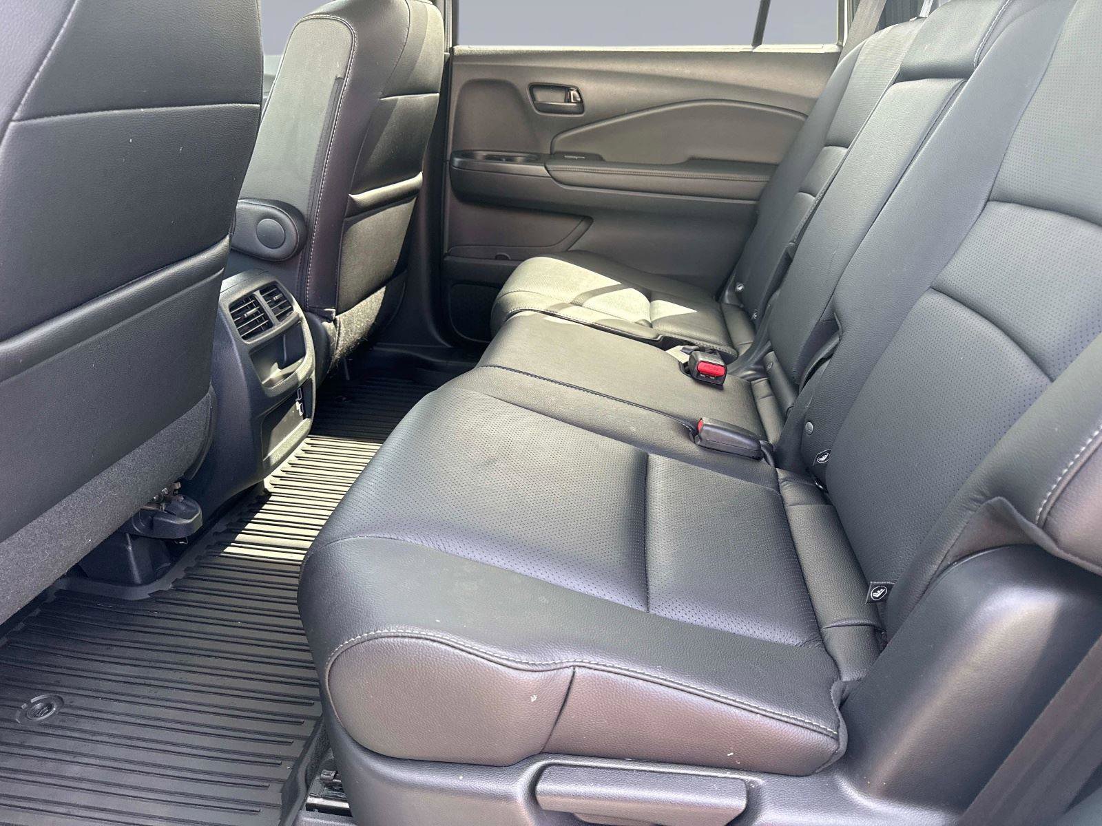 Used 2023 Honda Passport EX-L image 14