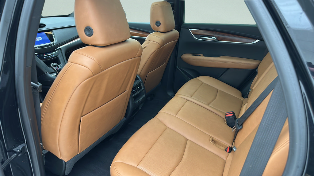 Used 2022 Cadillac XT5 Premium Luxury AWD/4WD image 9
