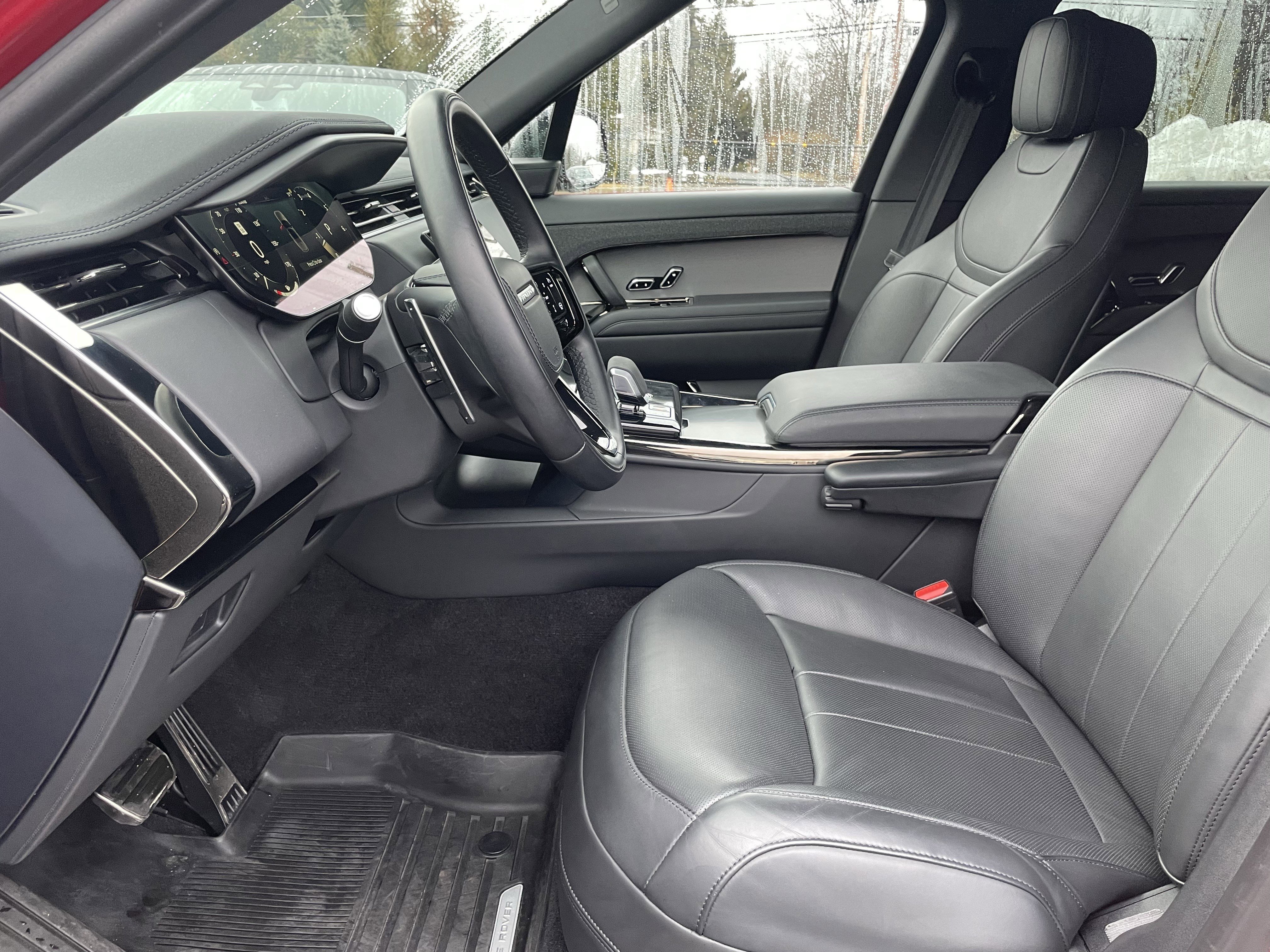 Used 2024 Land Rover Range Rover Sport Dynamic SE image 14