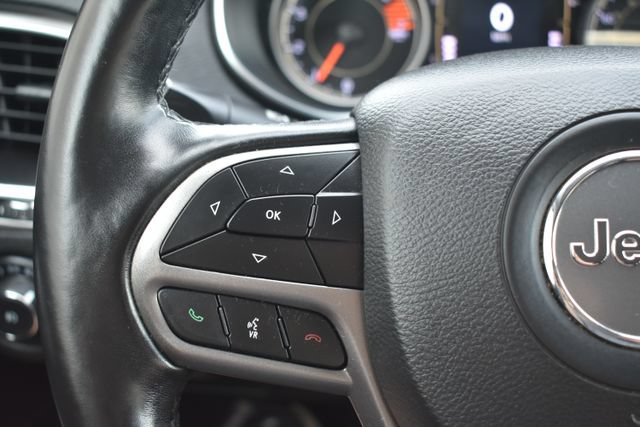 Used 2021 Jeep Cherokee Latitude Plus AWD/4WD image 21