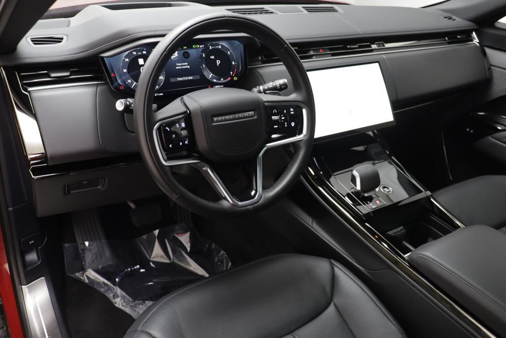 Certified 2025 Land Rover Range Rover Sport SE AWD/4WD image 6