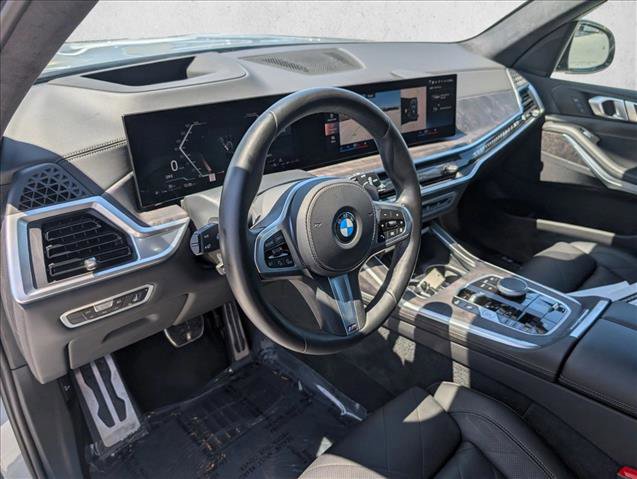 Used 2023 BMW X7 xDrive40i w/ M Sport Package image 9