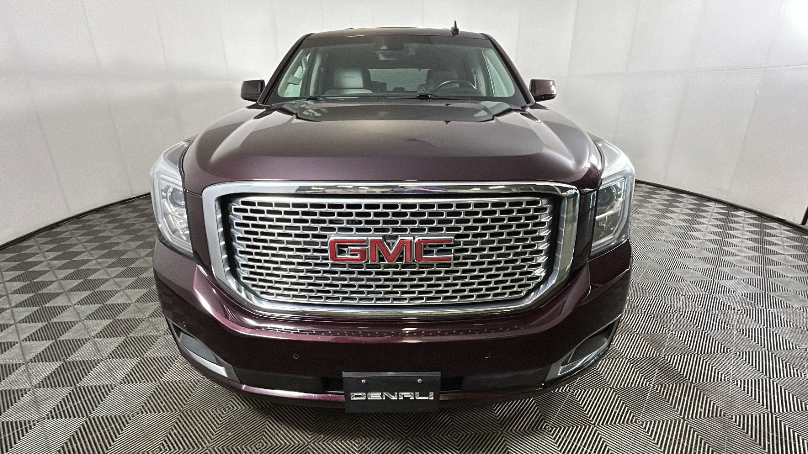 Used 2017 GMC Yukon Denali AWD/4WD image 9