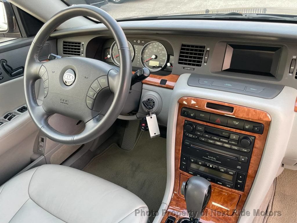 Used 2006 Kia Amanti FWD image 17