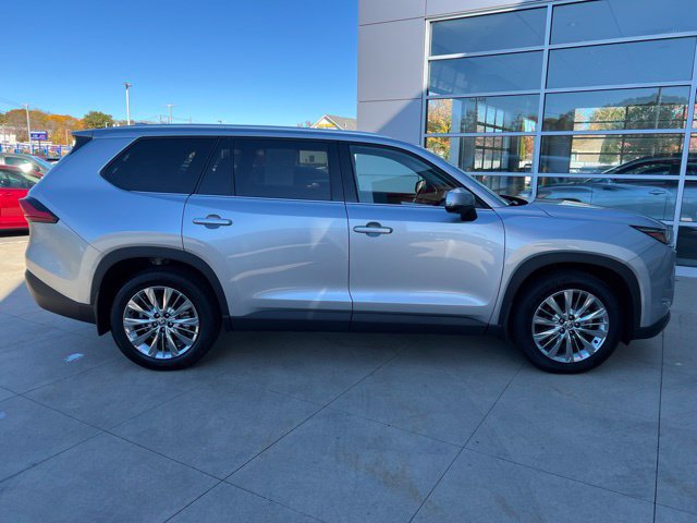 Used 2024 Toyota Grand Highlander AWD image 10