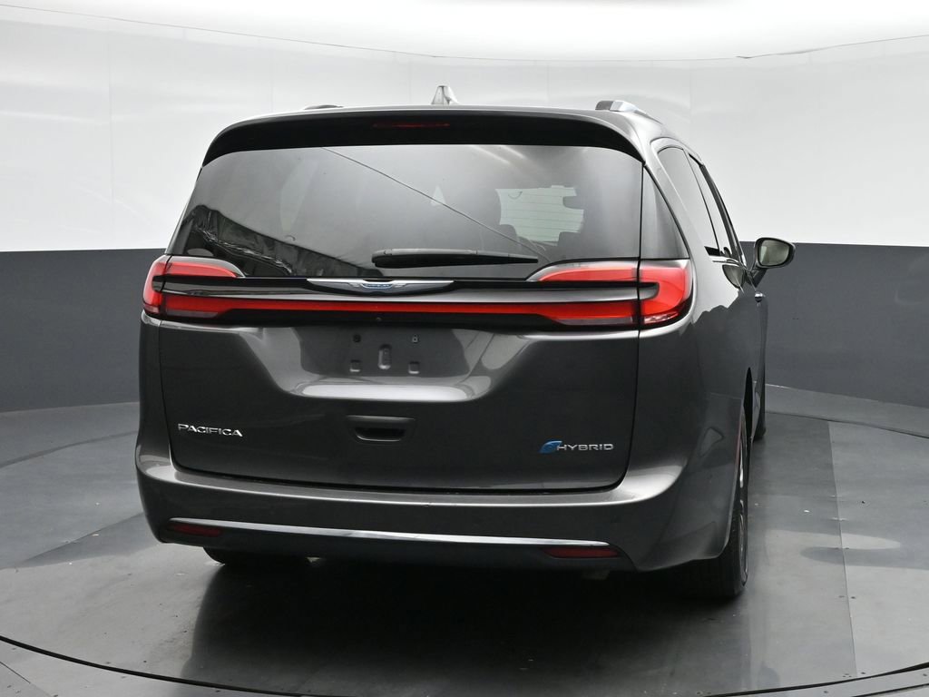 Used 2021 Chrysler Pacifica Touring-L image 6