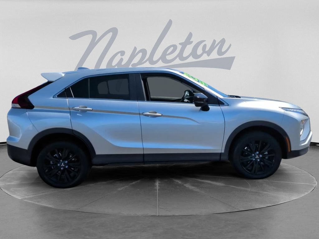 Used 2023 Mitsubishi Eclipse Cross LE AWD/4WD image 4