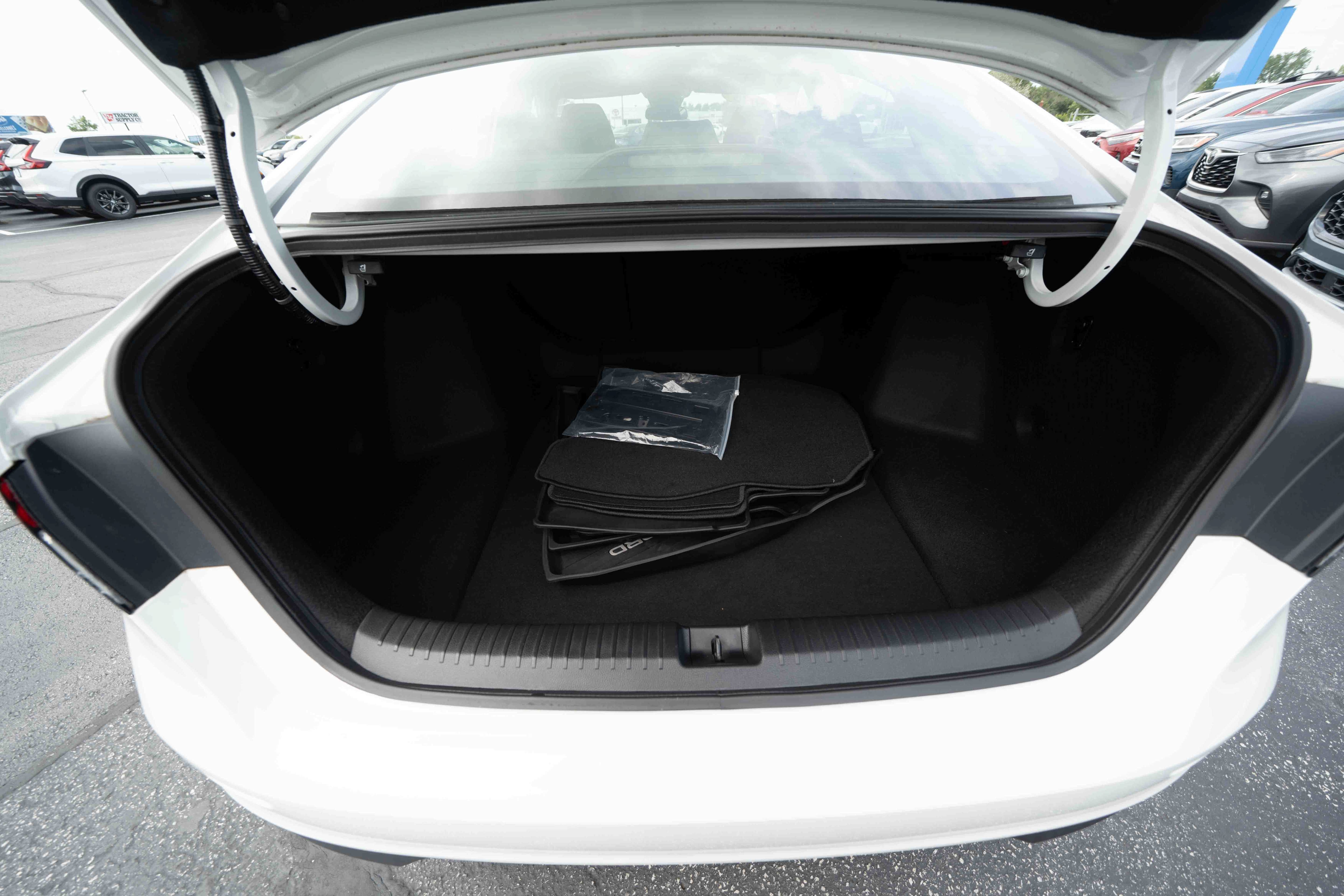 Certified 2025 Honda Accord SE image 27