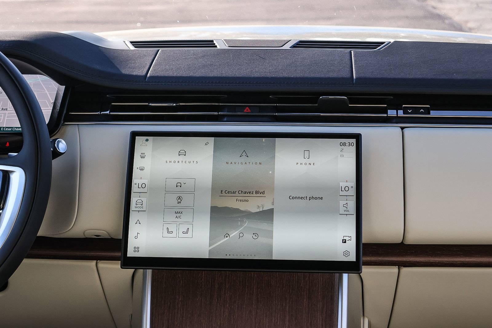 New 2026 Land Rover Range Rover SE image 23