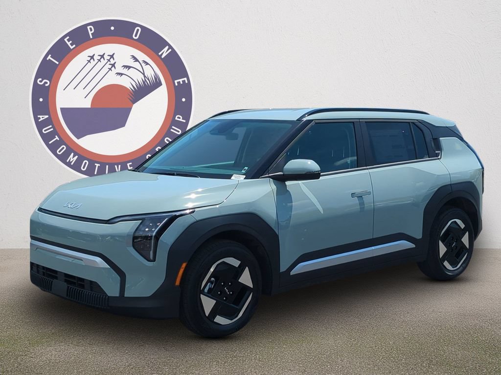 New 2027 Kia EV3 Wind FWD image 2