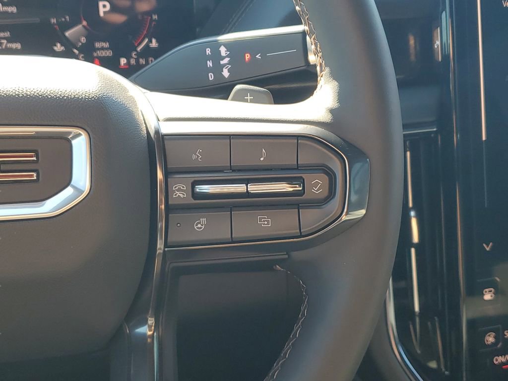 Used 2025 GMC Yukon AT4 w/ AT4 Premium Package image 26