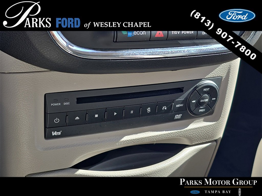 Used 2012 Chrysler Town & Country Touring-L w/ Premium Group image 24