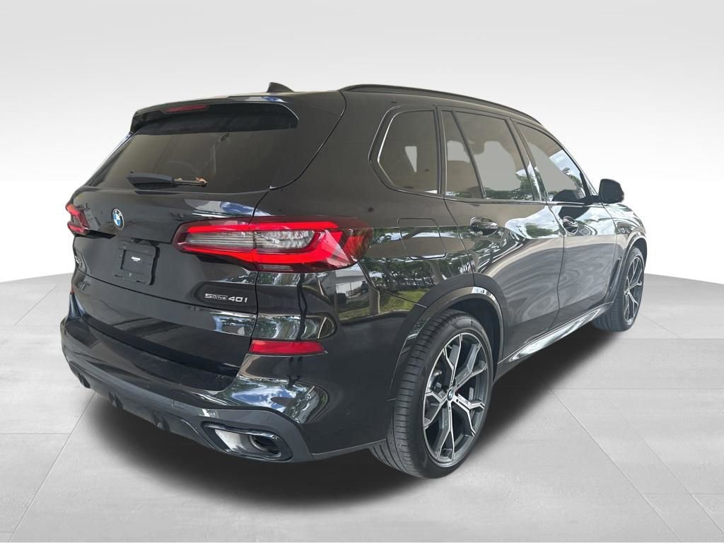 Used 2023 BMW X5 sDrive40i w/ M Sport Package RWD image 3