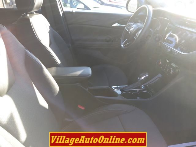 Used 2023 Buick Encore GX Preferred w/ Cold Weather Comfort Package image 31