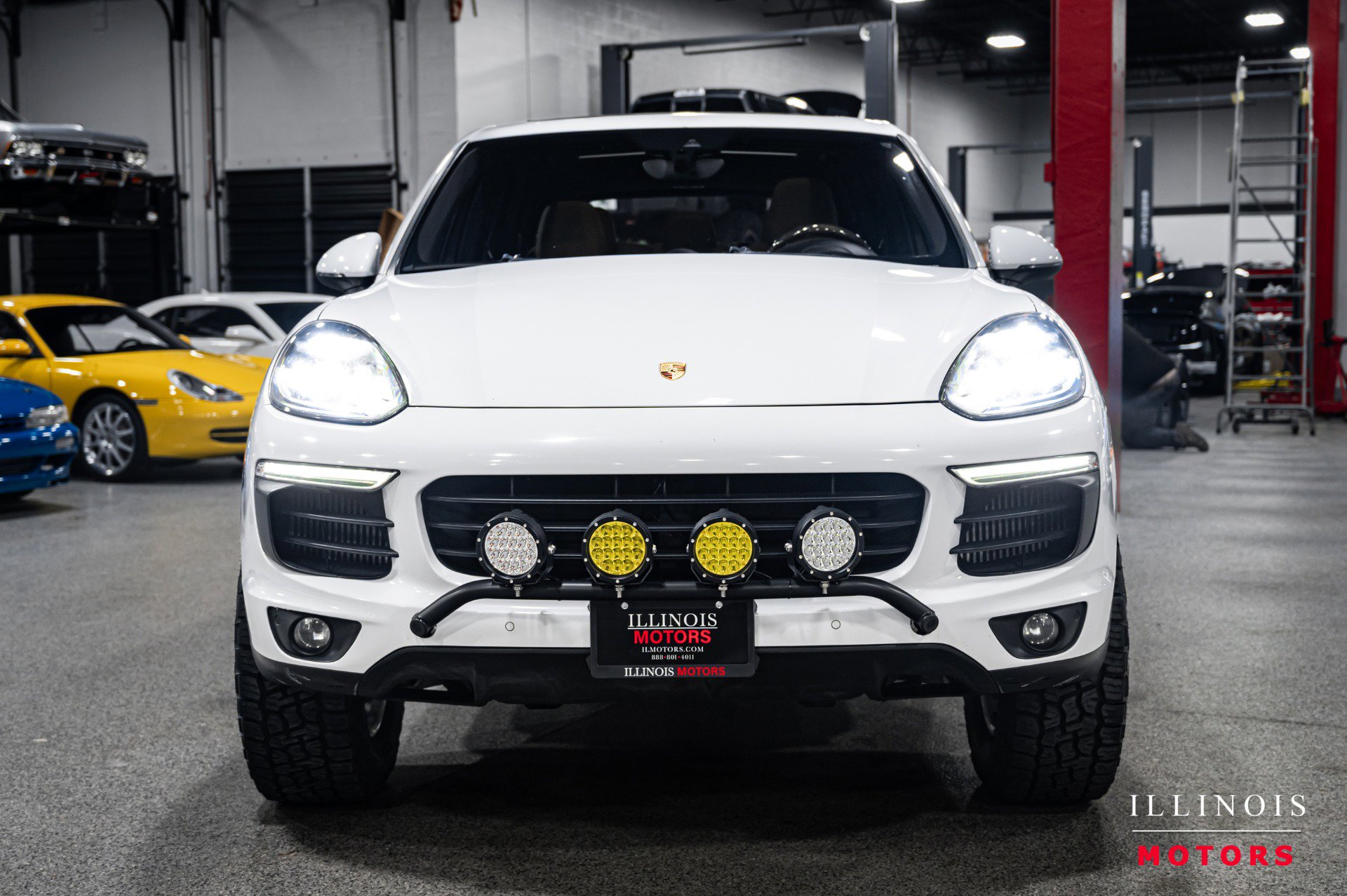 Used 2016 Porsche Cayenne S image 8