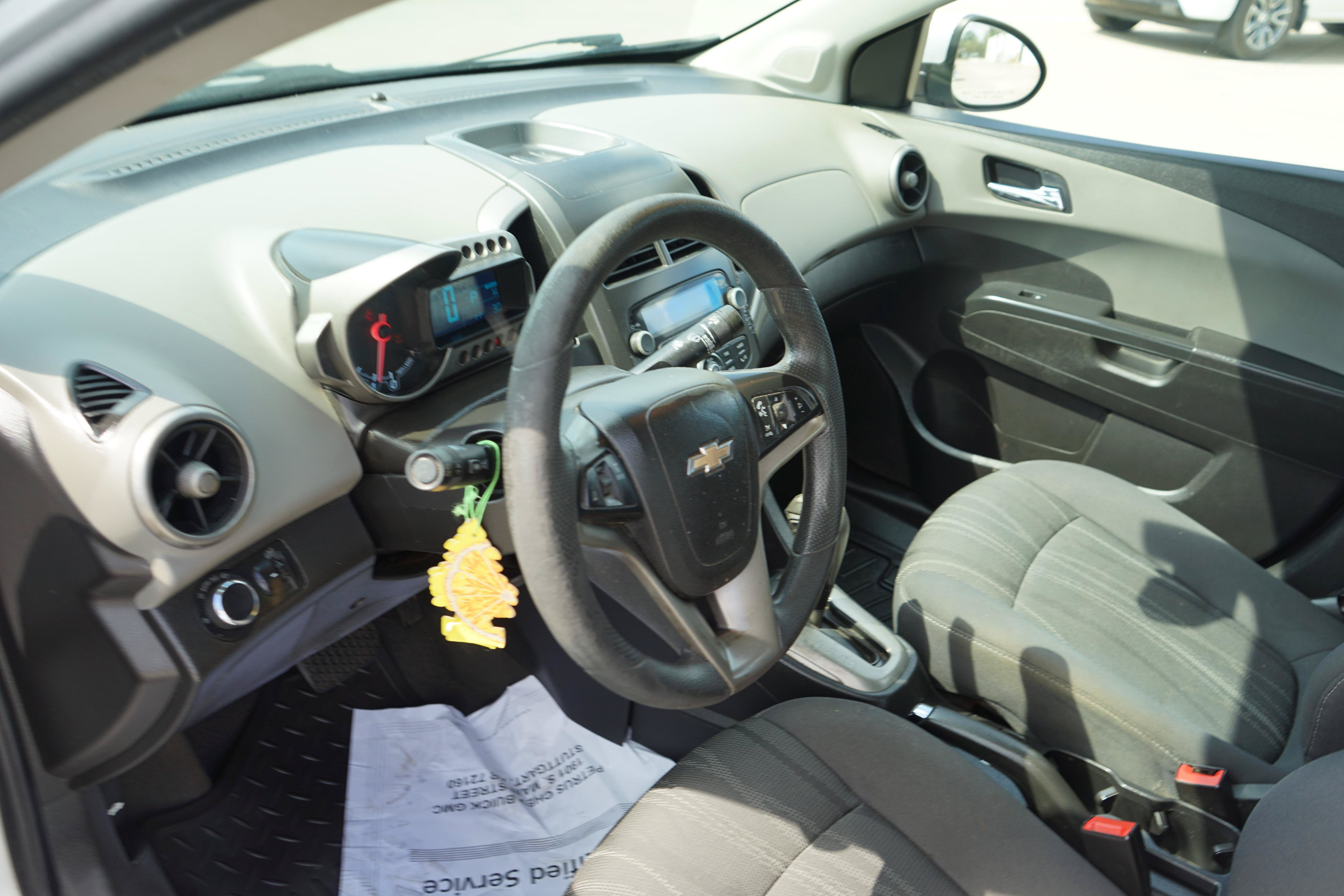 Used 2015 Chevrolet Sonic LT FWD image 10