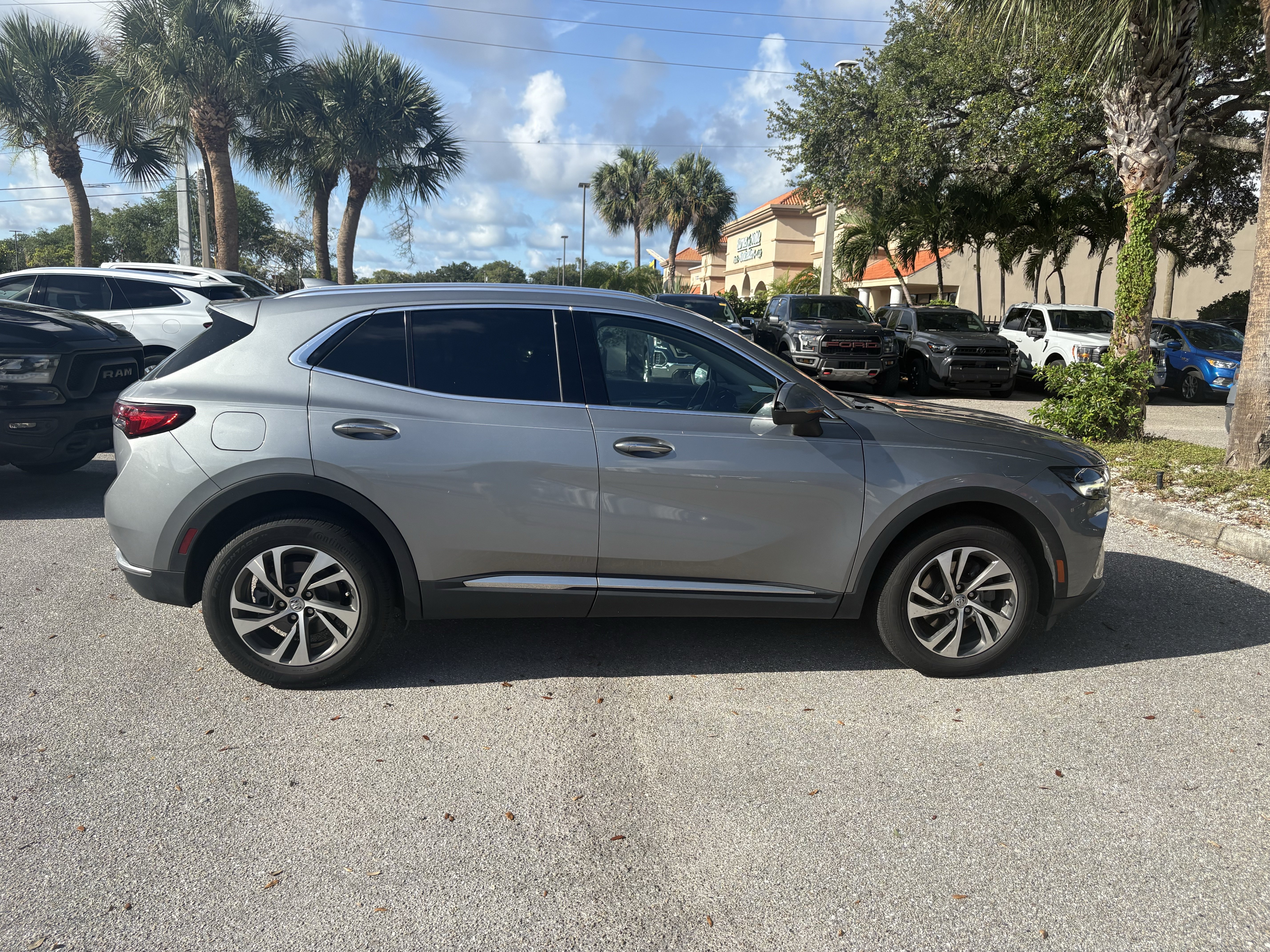 Used 2023 Buick Envision Essence FWD image 8