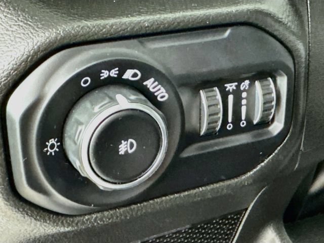 Used 2022 Jeep Wrangler Unlimited Sport AWD/4WD image 14