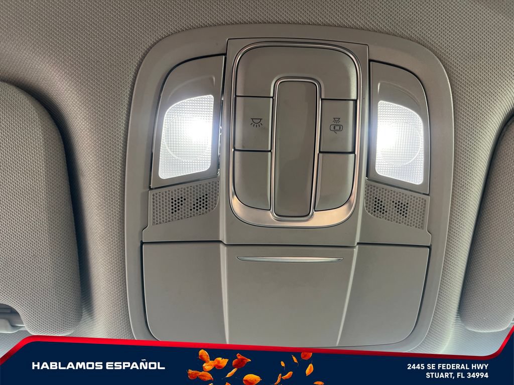 Used 2020 Hyundai Santa Fe SE w/ Cargo Package FWD image 28