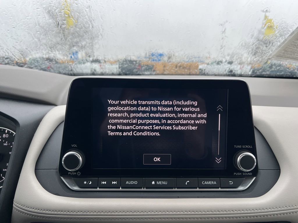 Used 2025 Nissan Rogue SV image 19