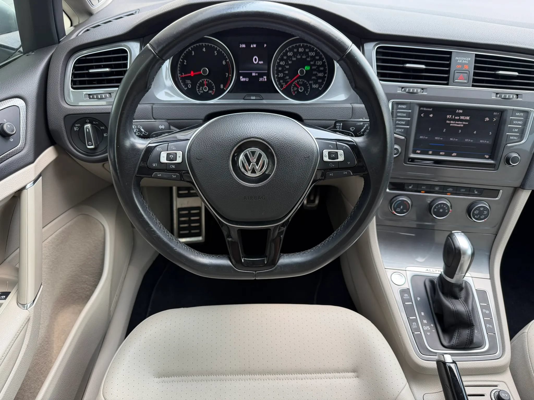 Used 2017 Volkswagen Golf Alltrack S AWD/4WD image 22