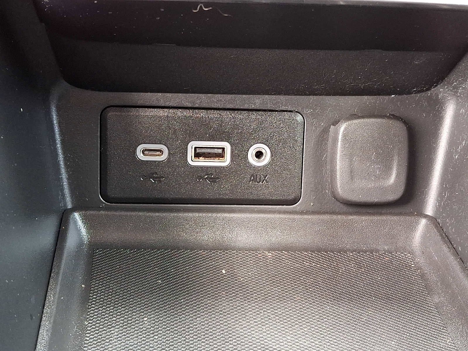 Used 2018 GMC Terrain SLE image 25