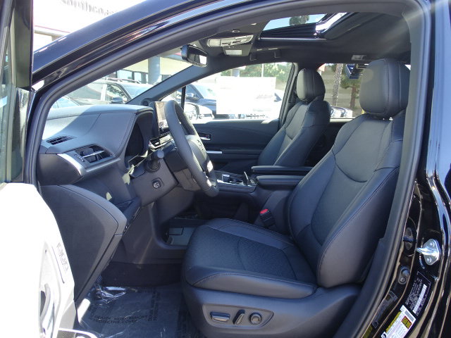 New 2026 Toyota Sienna Platinum AWD/4WD image 10