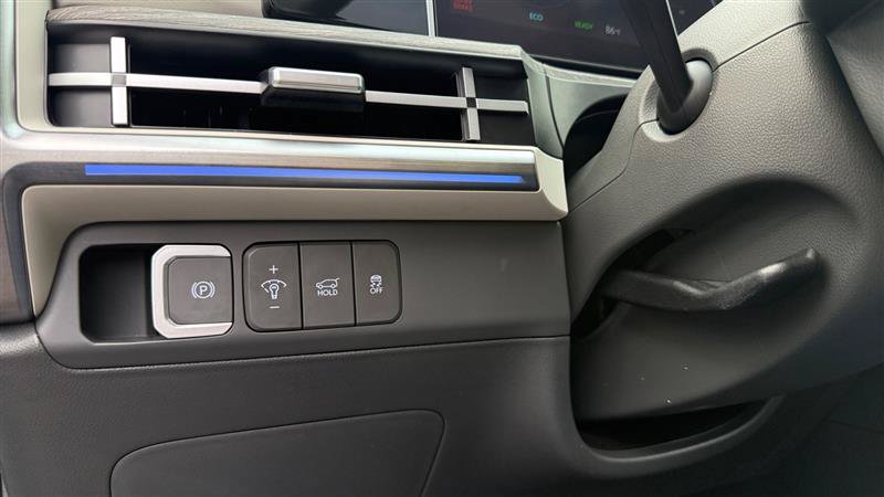Used 2025 Hyundai Santa Fe Calligraphy FWD image 43
