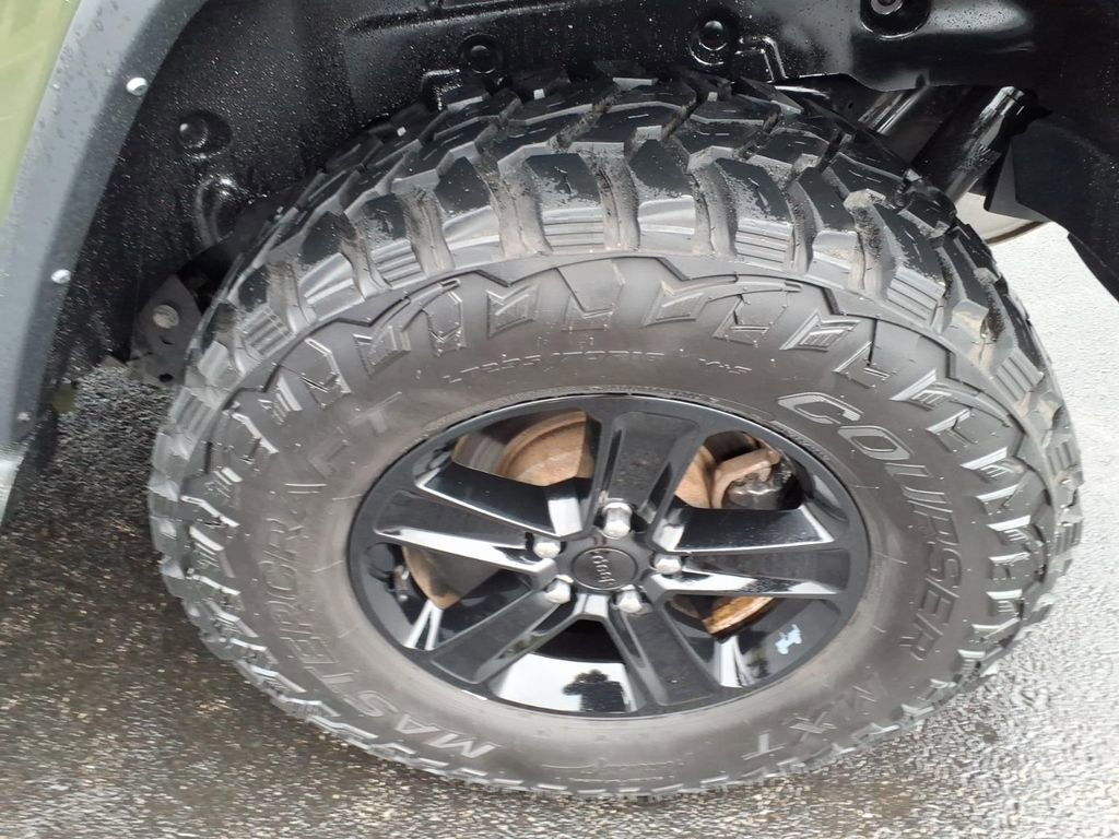 Used 2021 Jeep Wrangler Unlimited Sahara AWD/4WD image 17