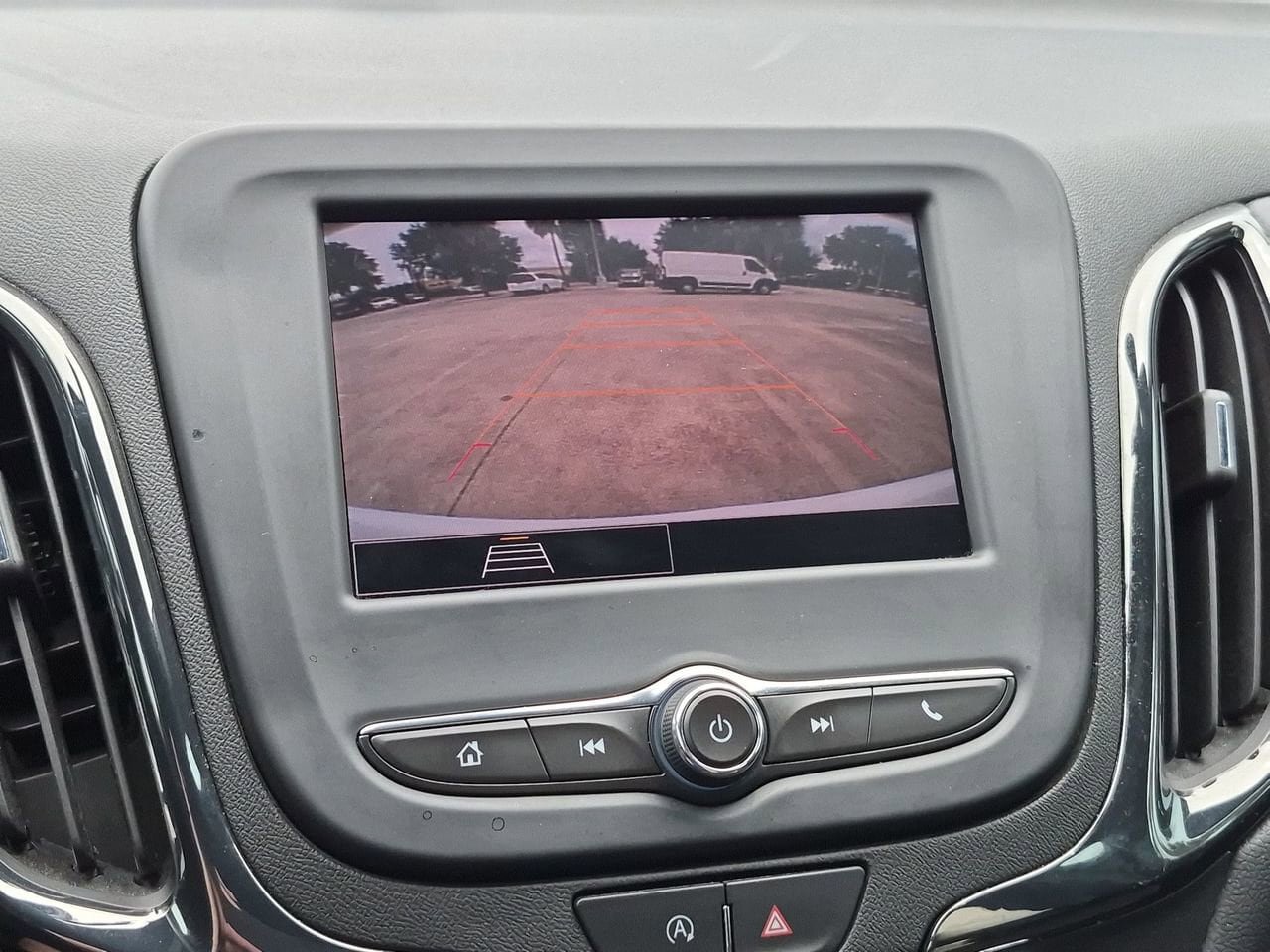 Used 2023 Chevrolet Equinox RS FWD image 16