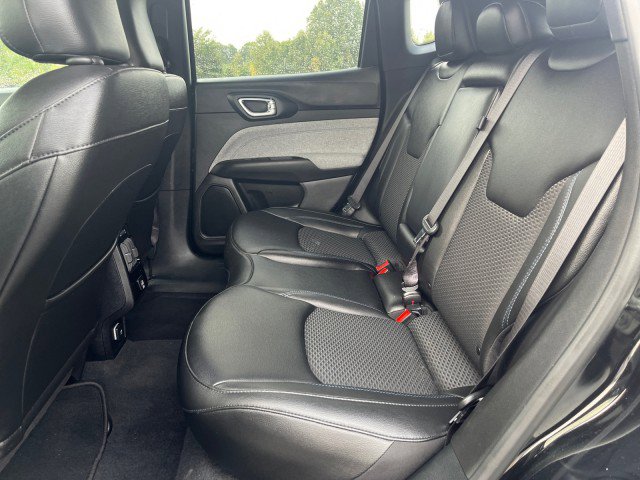 Used 2024 Jeep Compass Latitude image 16