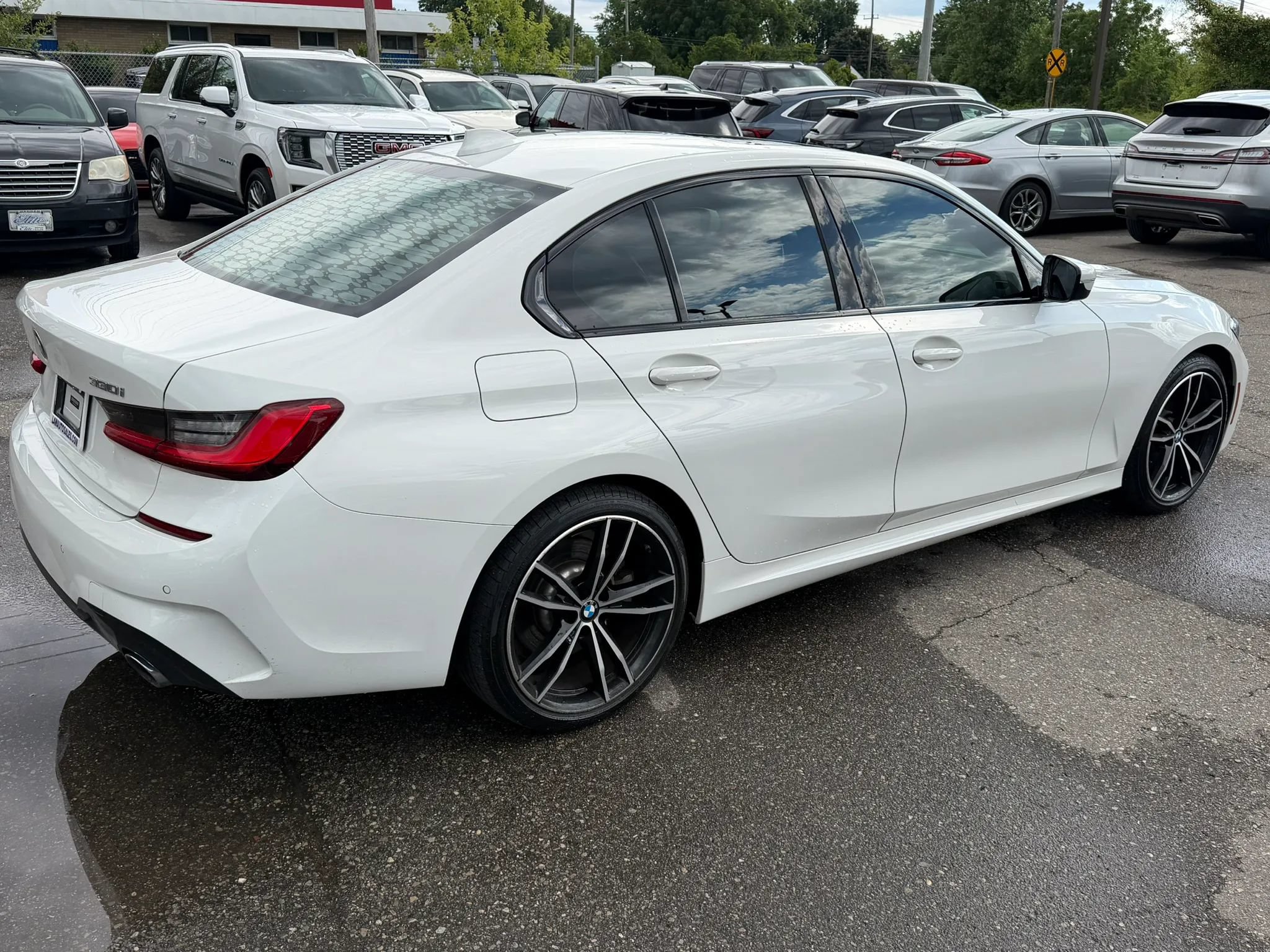 Used 2020 BMW 330i xDrive Sedan w/ M Sport Package AWD/4WD image 5