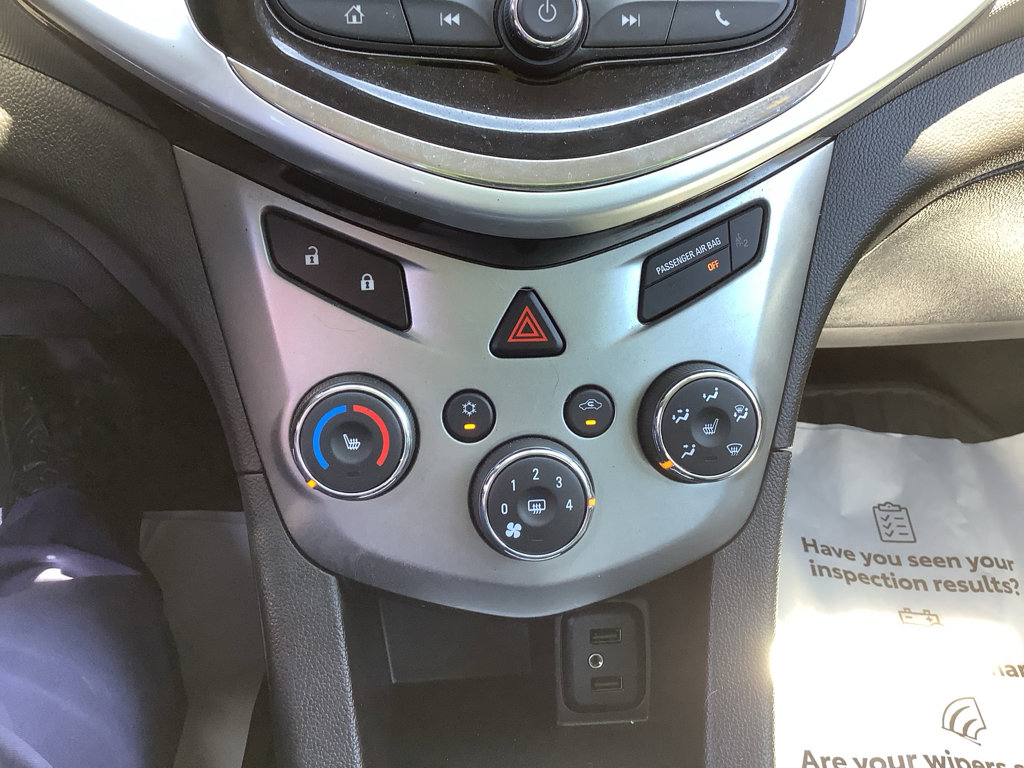 Used 2020 Chevrolet Sonic Premier FWD image 19