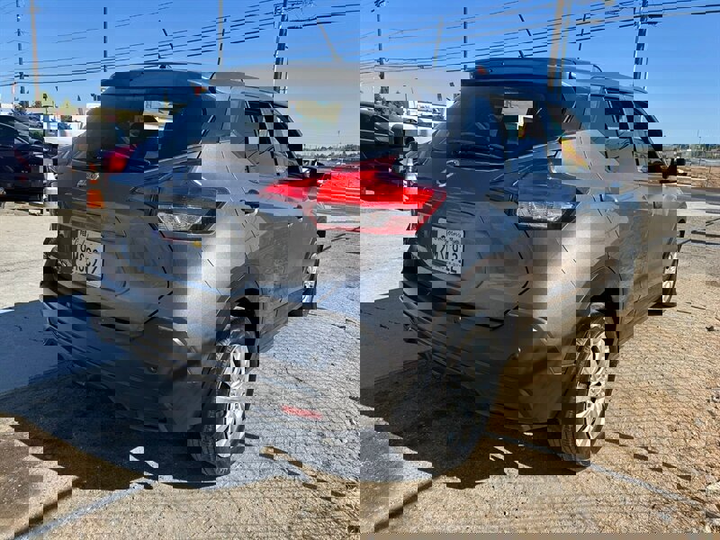 Used 2020 Nissan Kicks S image 4