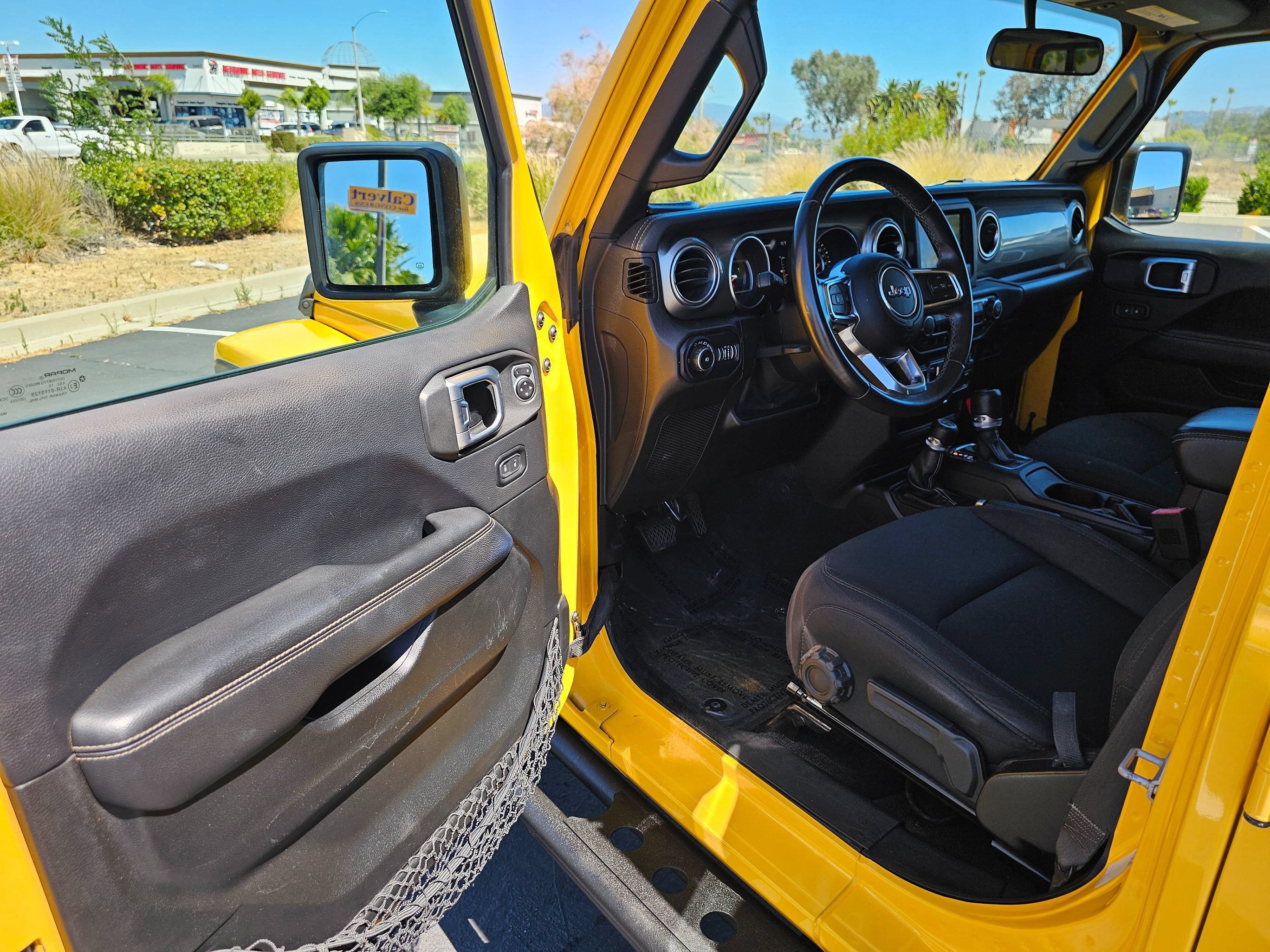 Used 2019 Jeep Wrangler Unlimited Sahara AWD/4WD image 34