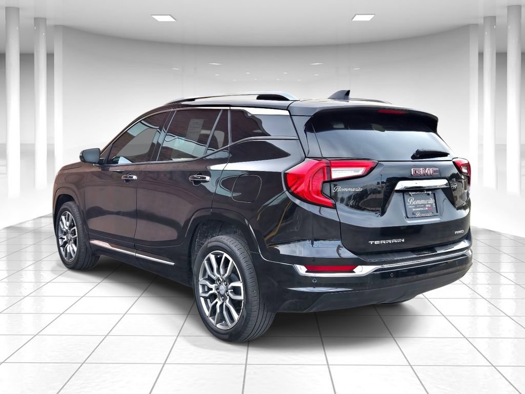 Used 2024 GMC Terrain Denali w/ Denali Premium Package image 5