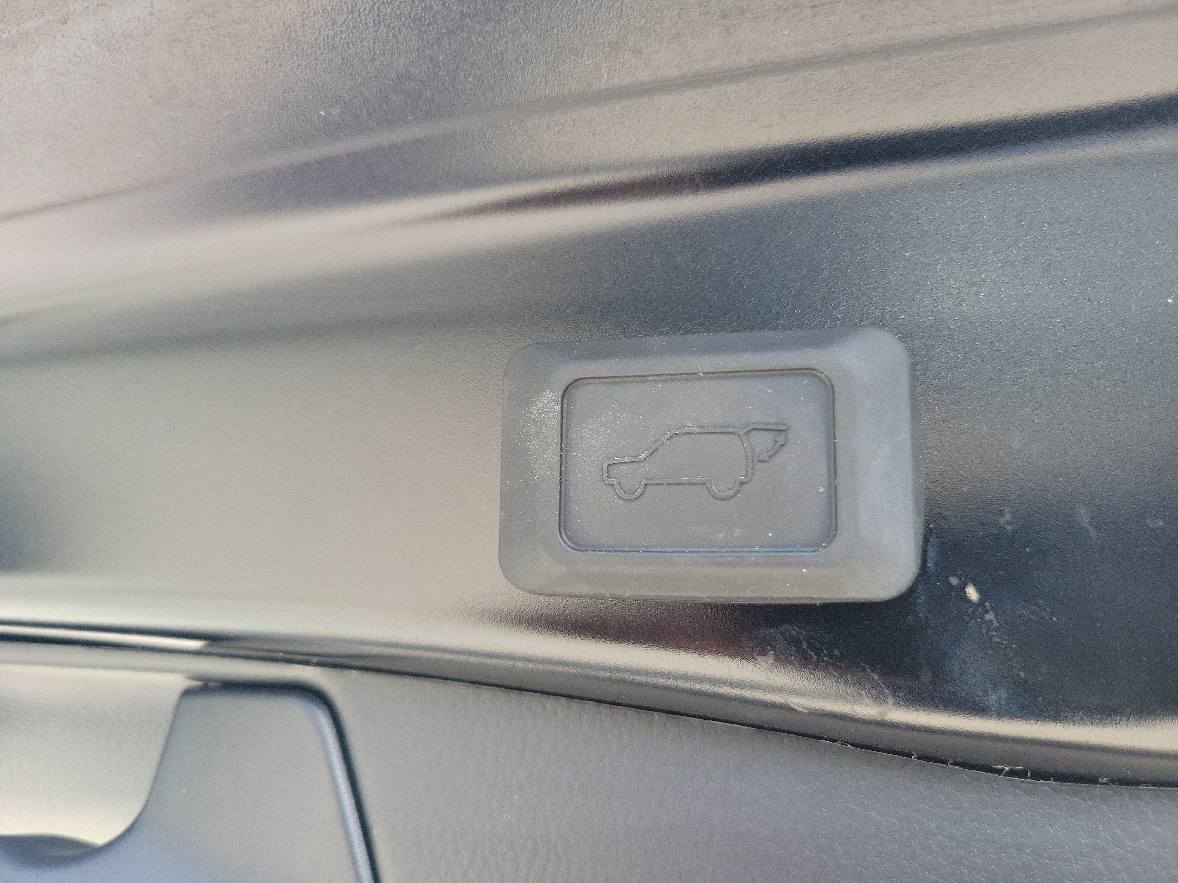 Used 2025 Toyota RAV4 XLE Premium w/ Weather Package FWD image 12
