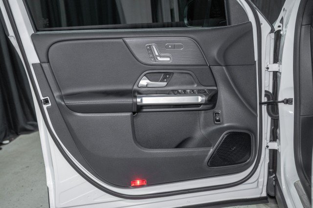 Certified 2026 Mercedes-Benz GLB 250 image 10
