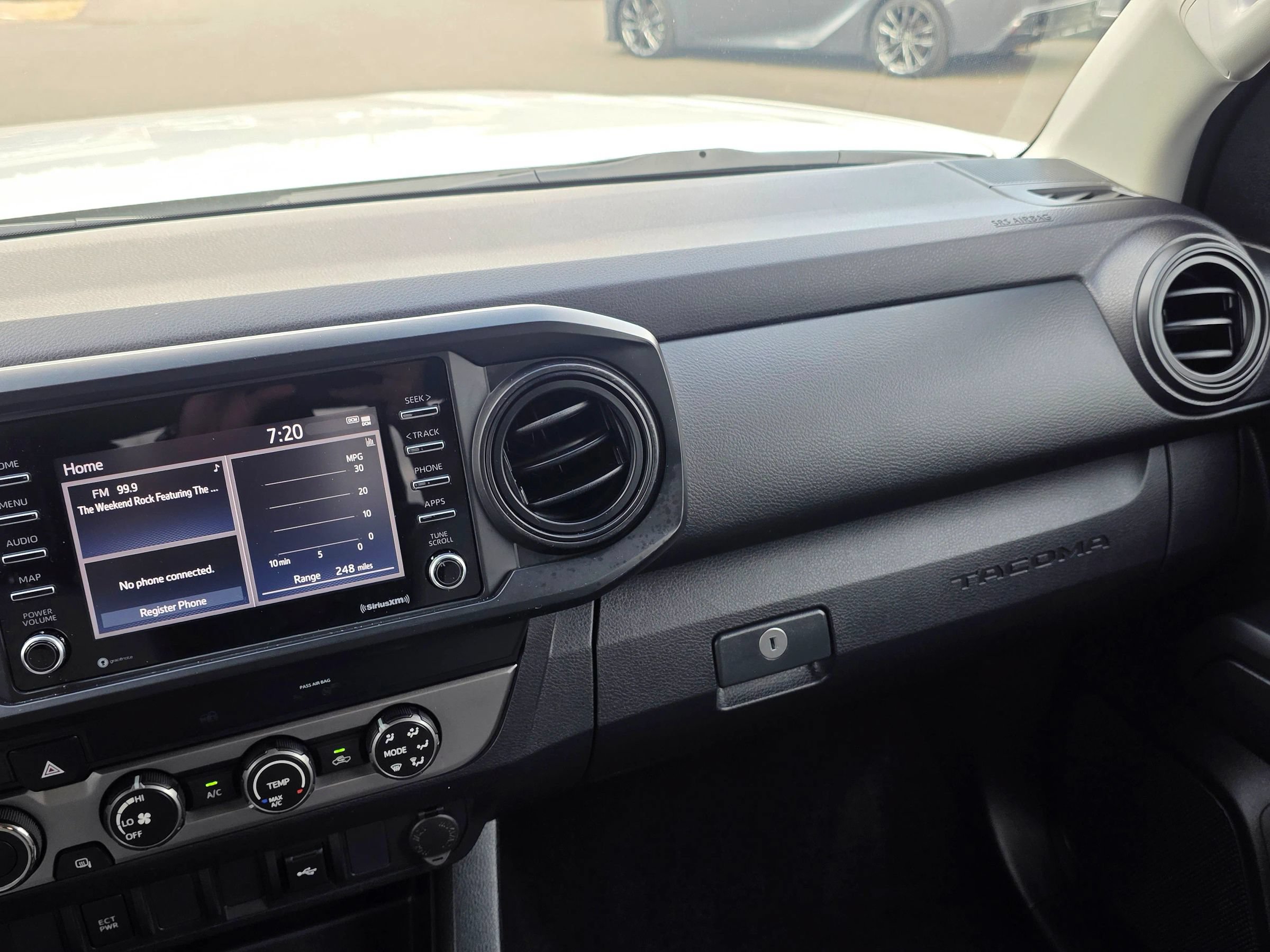 Used 2020 Toyota Tacoma SR w/ SR Convenience Package AWD/4WD image 39