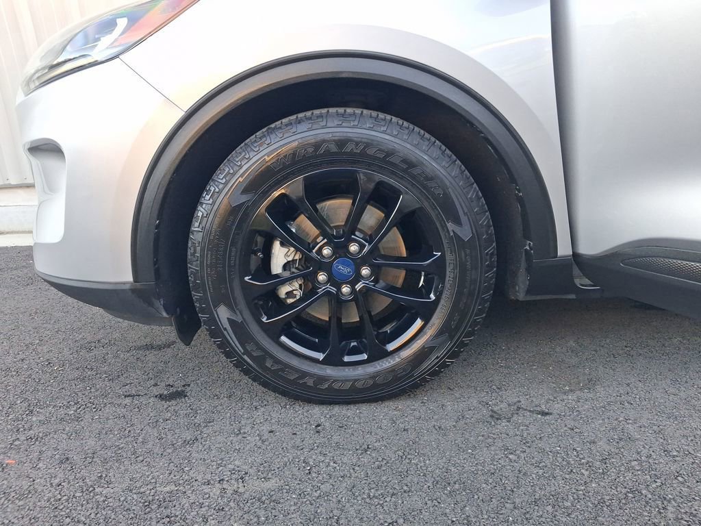 Used 2020 Ford Escape SE Sport image 27