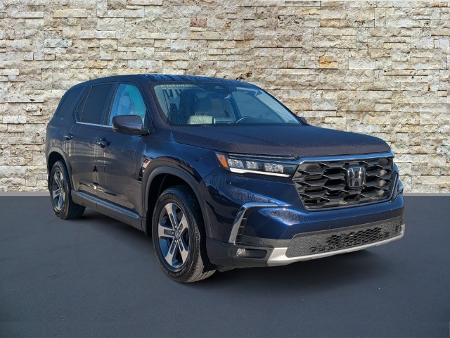Used 2025 Honda Pilot EX-L image 2