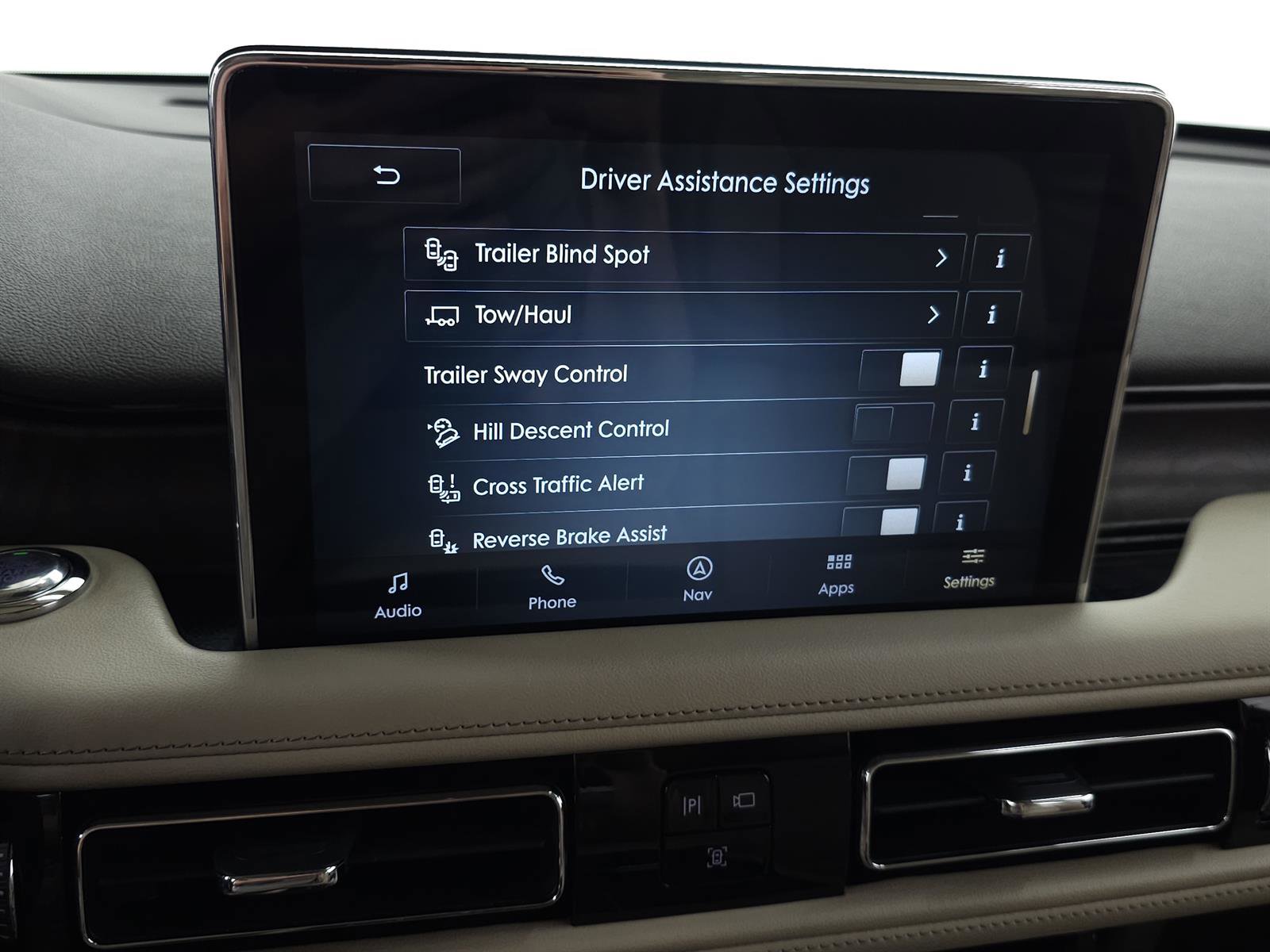 Used 2020 Lincoln Aviator Reserve w/ Equipment Group 202A image 30