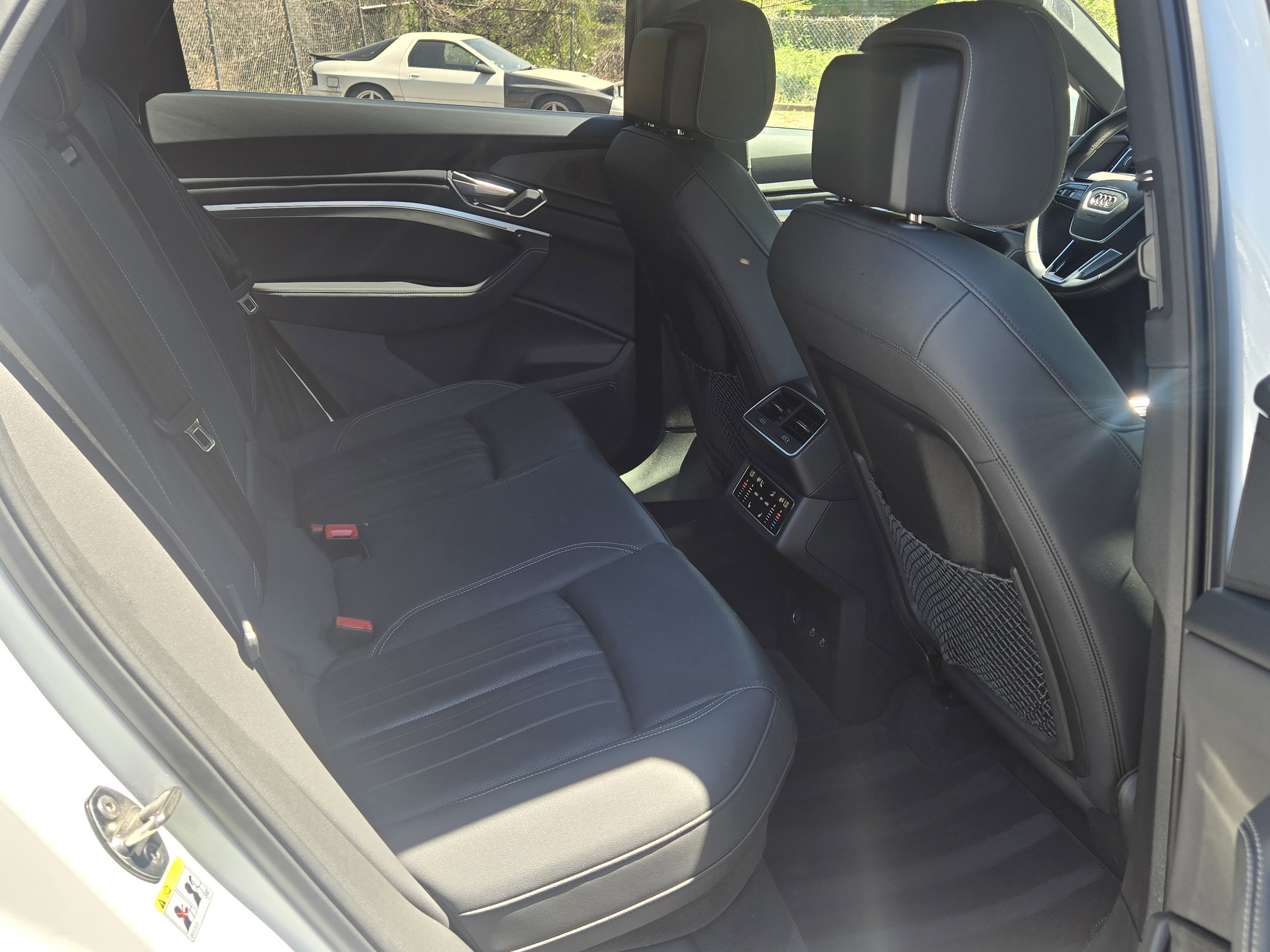 Certified 2024 Audi Q8 e-tron Premium Plus w/ Premium Plus Package AWD/4WD image 17