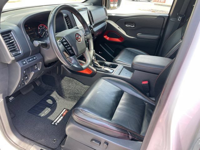Used 2023 Nissan Frontier PRO-4X w/ Pro-4X Premium Package AWD/4WD image 13