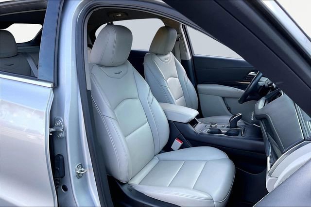 Used 2022 Cadillac XT4 Premium Luxury w/ Safety Alert Package image 19