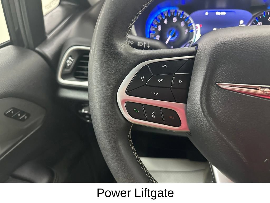 Used 2025 Chrysler Pacifica Select FWD image 35