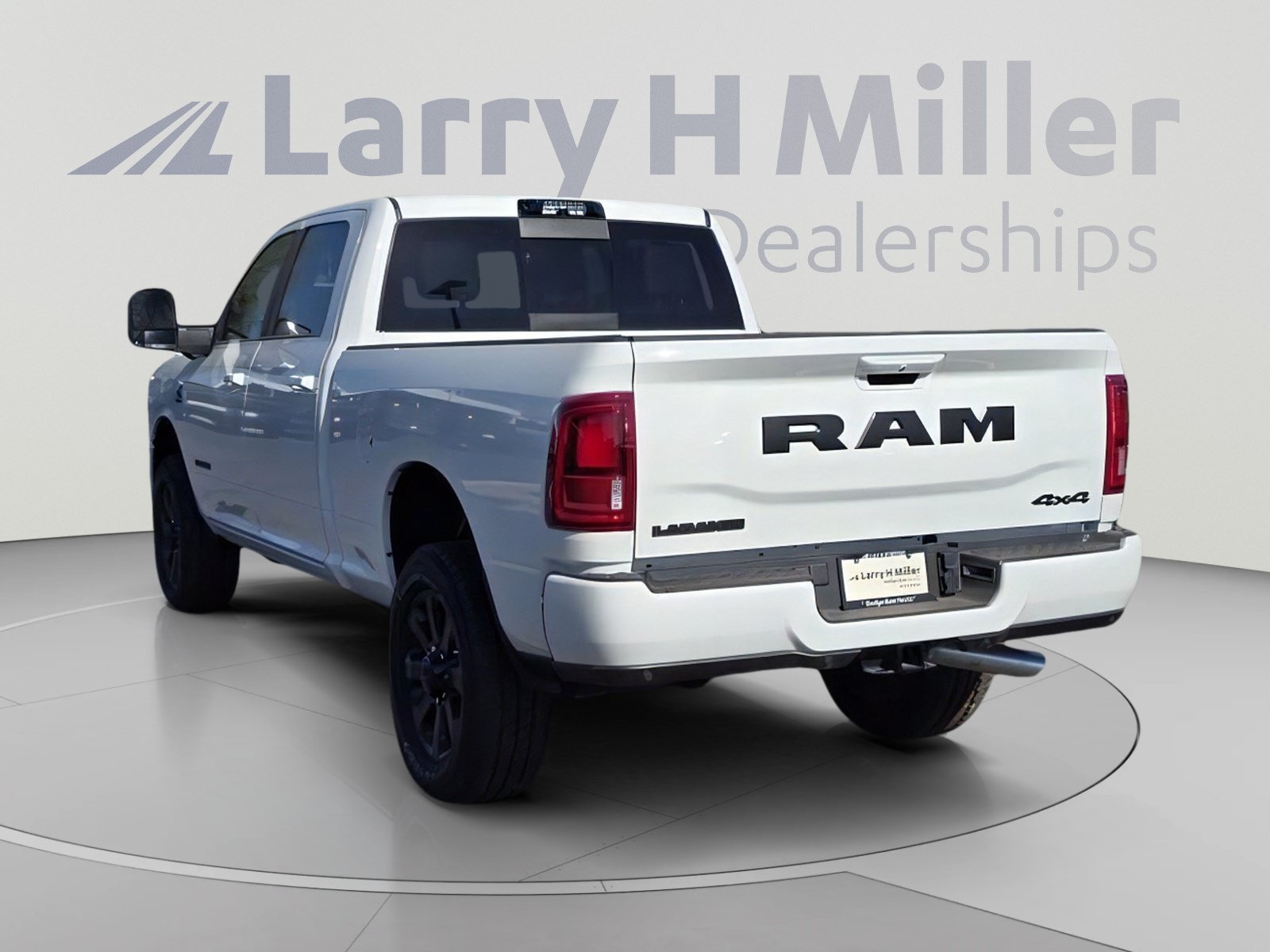 New 2026 RAM 2500 Laramie w/ Night Edition AWD/4WD image 4