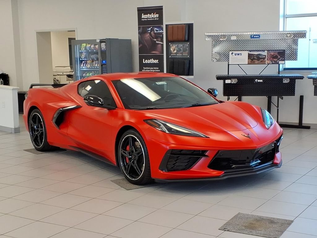 Used 2021 Chevrolet Corvette Stingray Preferred Cpe w/ Z51 Performance Package RWD image 1