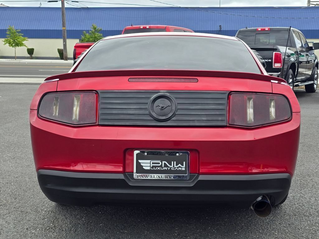 Used 2010 Ford Mustang Coupe RWD image 7