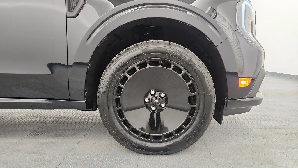 New 2026 Ford Maverick Lobo AWD/4WD image 24